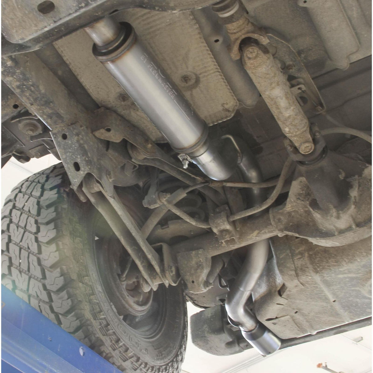 FLOWMASTER Flow Fx Cat-Back Exhaust System 1997-1999 Jeep Wrangler Tj With 2.5L, 4.0L Engines Moderate Sound