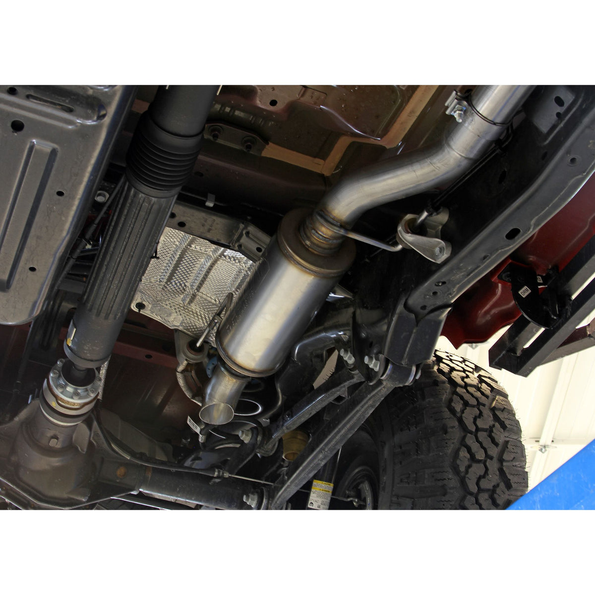 FLOWMASTER Flow Fx Extreme Cat-Back Exhaust System 2020-2025 Jeep Gladiator Jt 3.6L Flow Fx Extreme Stainless Steel 3.0 Inch