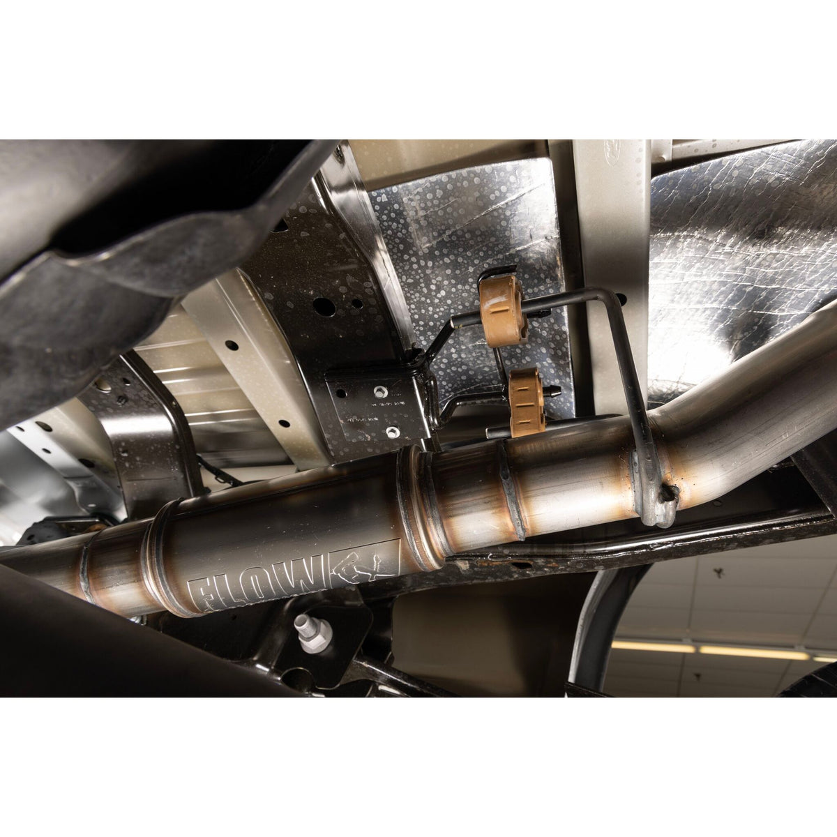 FLOWMASTER Flow Fx Direct Fit Muffler Fits 17-26 Ford F250/F350 6.2L, 6.8L, 7.3L Gas Ffx Direct Fit Muffler Exhaust System, 4