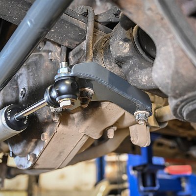 1999 - 2004 Ford Super Duty F-250 / F350 Dual Steering Stabilizer Bracket — 1999 - 2004 Ford Super Duty F-250 / F350 Dual Ste