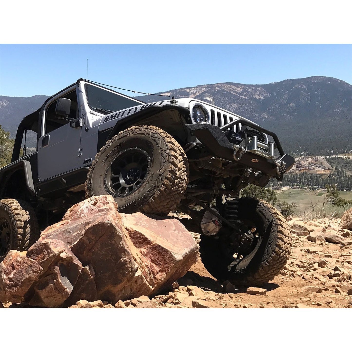 SMITTYBILT | XRC Front Bumper Black Textured 97-06 Wrangler TJ/LJ Smittybilt |76800