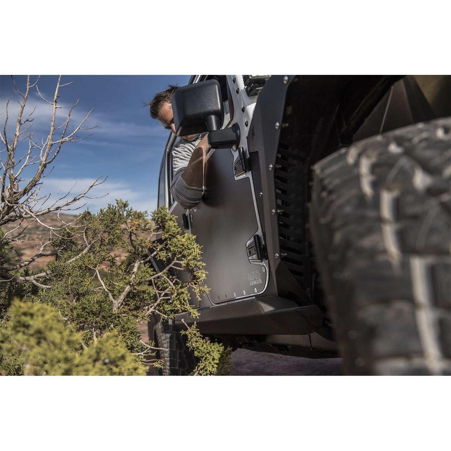SMITTYBILT | Mag Armor Magnetic Trail Skins 07-18 Wrangler JK 4 Door Smittybilt |76994