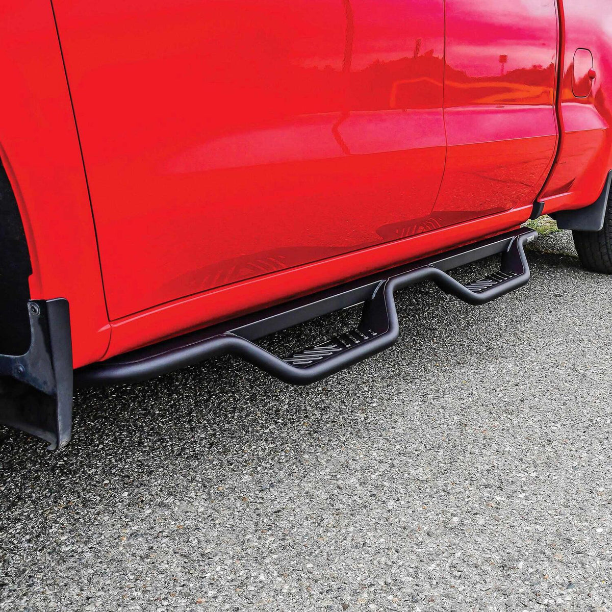 Westin Outlaw Drop Nerf Steps 2014-2018 Chevy/GMC Silverado/Sierra 1500 Double Cab (Rocker Mount)