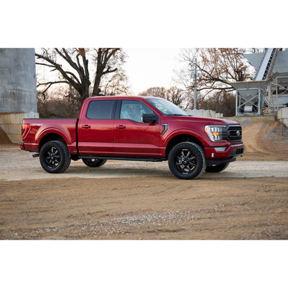 ROUGH COUNTRY | 2 Inch Lift Kit  M1 Struts/M1  Ford F-150 4WD (2021-2026) | 57140