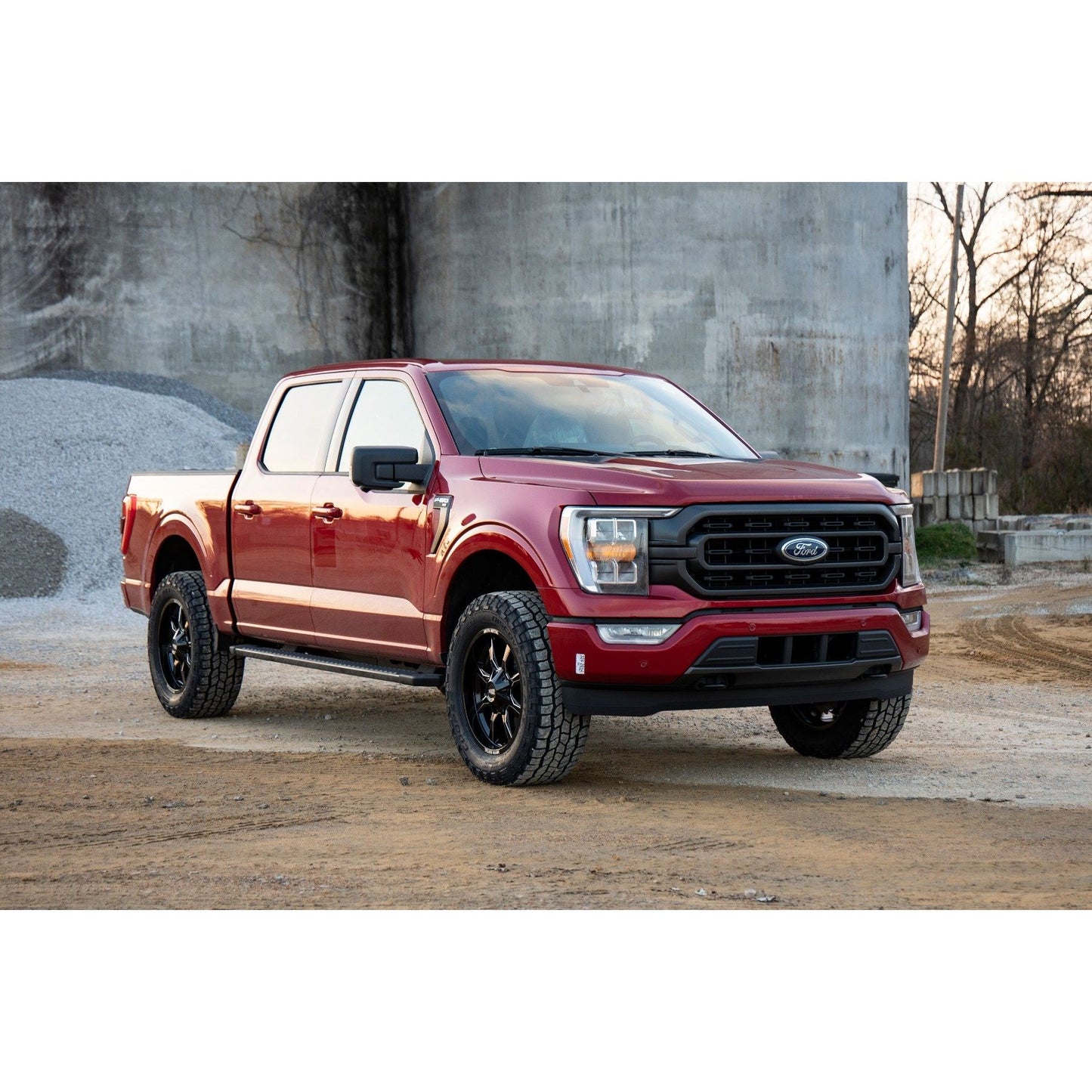 ROUGH COUNTRY | 2 Inch Lift Kit  M1 Struts/M1  Ford F-150 4WD (2021-2026) | 57140