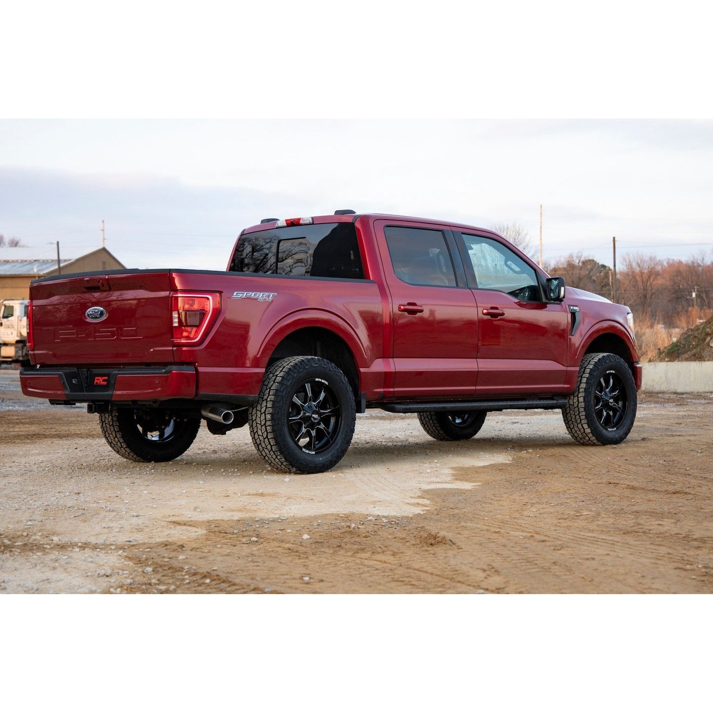 ROUGH COUNTRY | 2 Inch Lift Kit  M1 Struts/M1  Ford F-150 4WD (2021-2026) | 57140