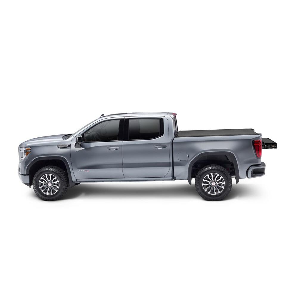 BAK Revolver X4s Hard Rolling Tonneau Cover product image 2
