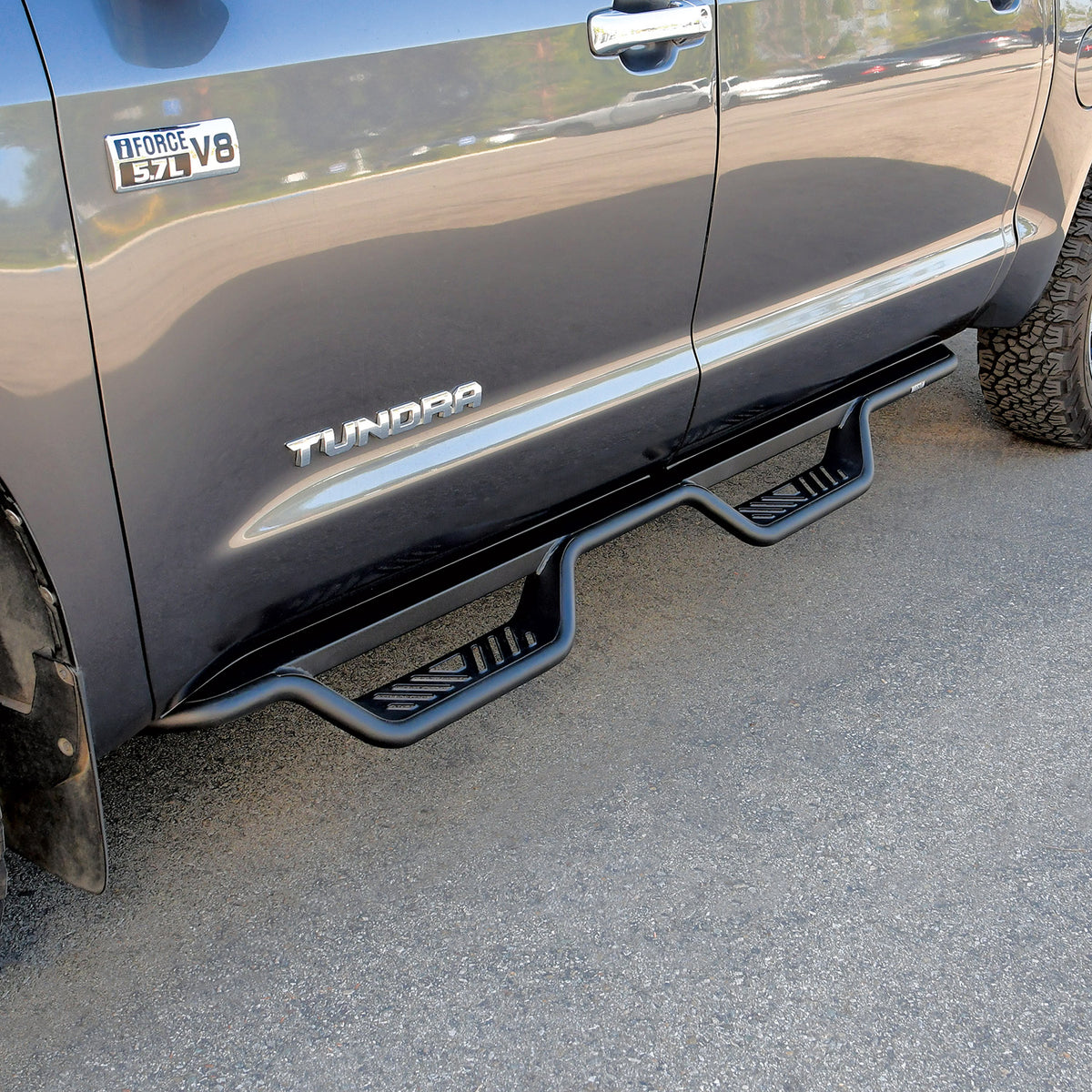 Westin Outlaw Drop Nerf Steps 2007-2021 Toyota Tundra CrewMax