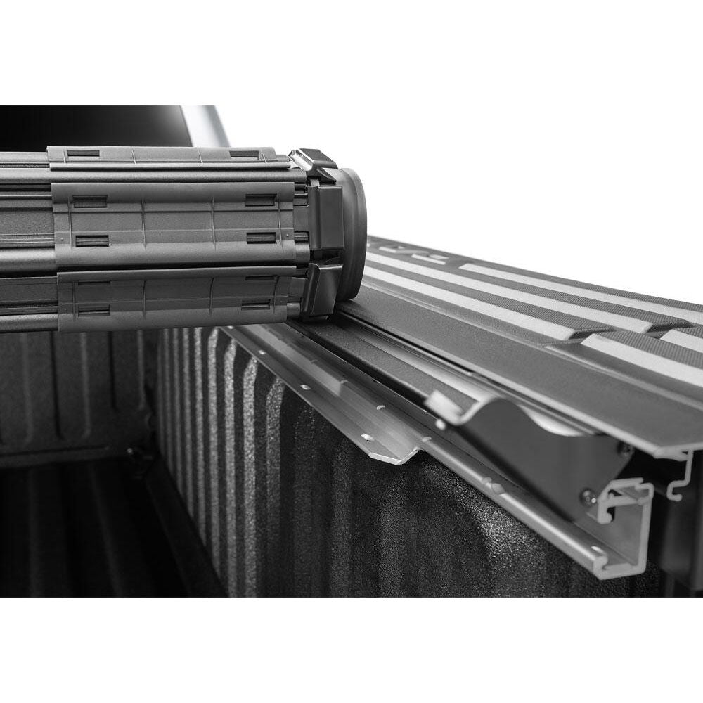 BAK Revolver X4s Hard Rolling Tonneau Cover product image 3