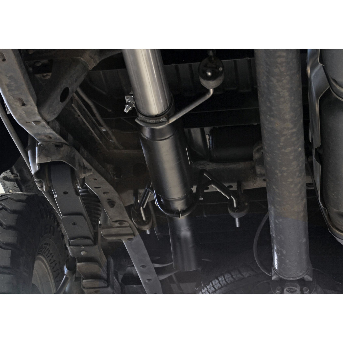 FLOWMASTER Outlaw Extreme Cat-Back Exhaust System 2005-2015 Toyota Tacoma 4.0L Outlaw Extreme Stainless Steel 3.0 Inch High C