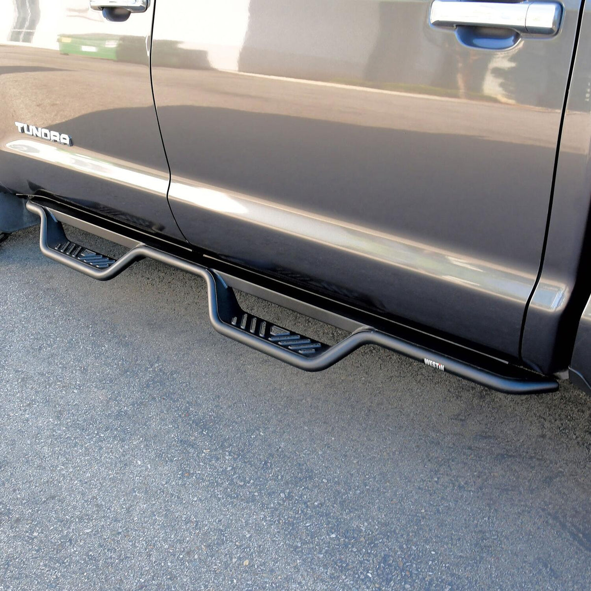 Westin Outlaw Drop Nerf Steps 2007-2021 Toyota Tundra CrewMax
