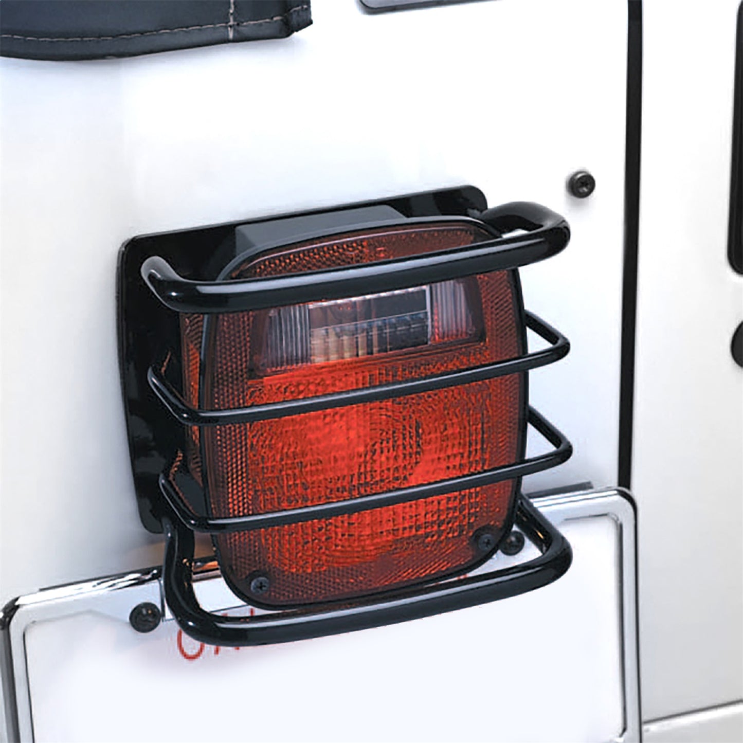 SMITTYBILT | Euro Tail Light Guards 76-06 CJ & Wrangler YJ/TJ/LJ Black Smittybilt |8660