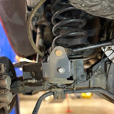 Synergy 2014+ Ram 2500 Rear Track Bar Relocation Bracket — Synergy 2014+ Ram 2500 Rear Track Bar Relocation Bracket
