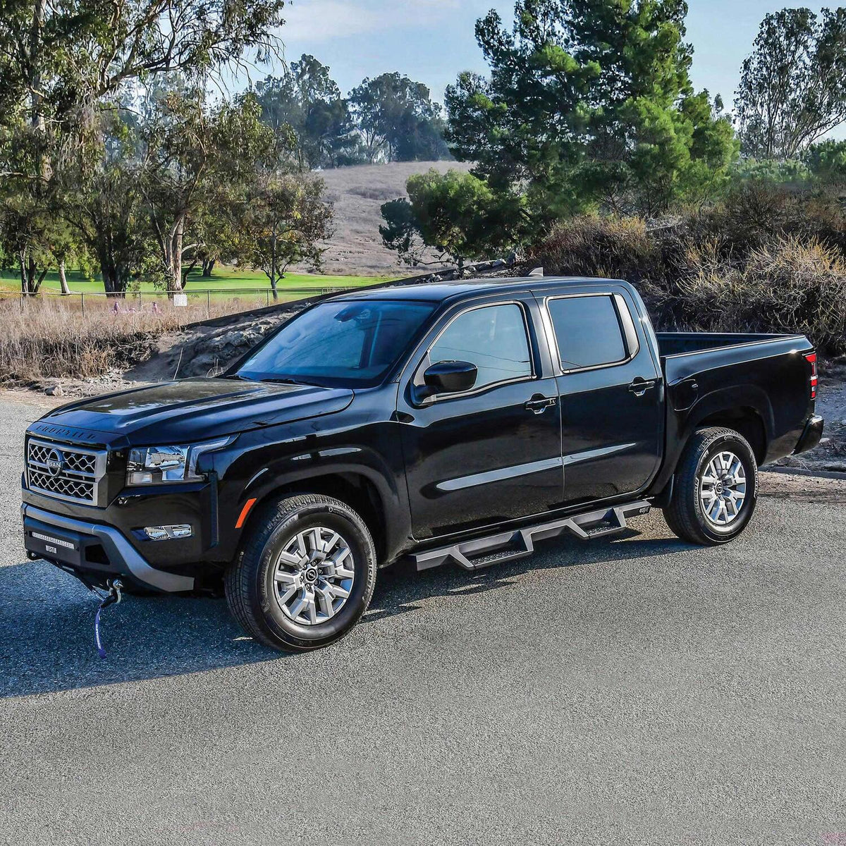 Westin HDX Drop Nerf Steps 2022-2024 Nissan Frontier Crew Cab