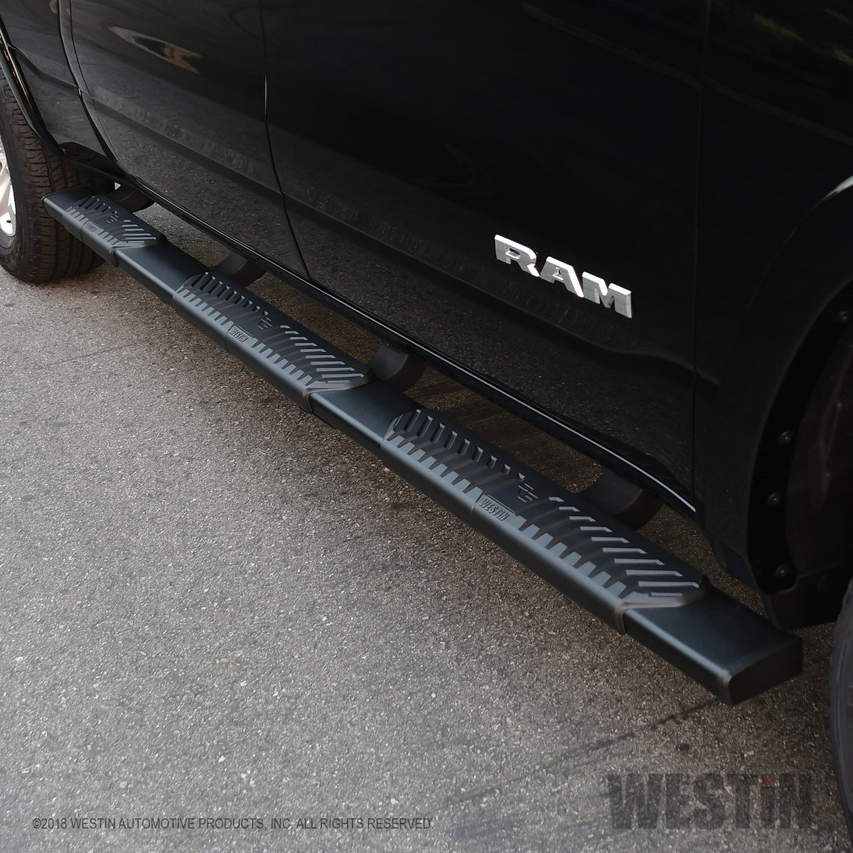 Westin R5 M-Series Wheel-to-Wheel Nerf Steps 2019-2024 Ram 1500 Crew Cab (5'7" Bed)