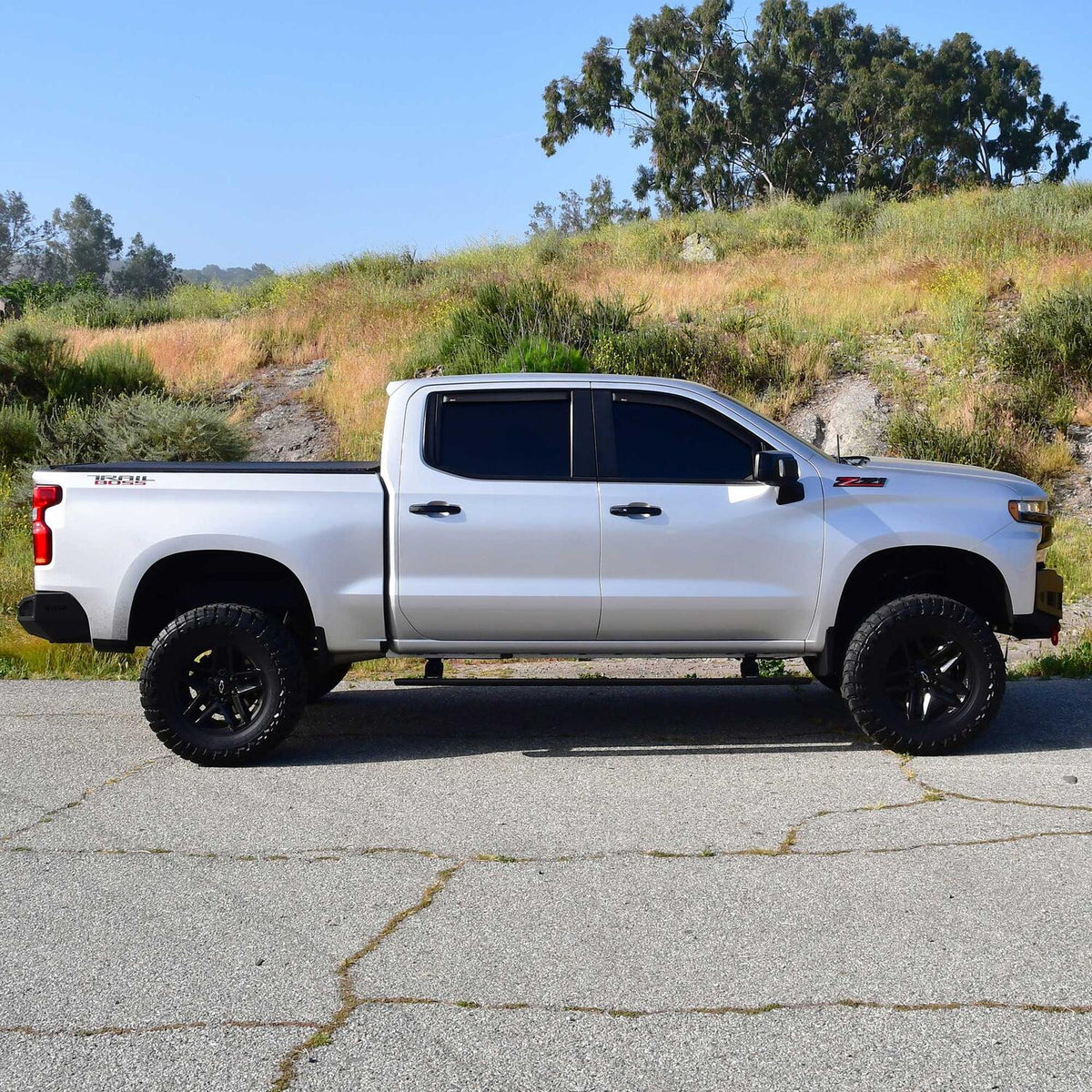 Westin Pro-e Electric Running Boards 2019-2024 Chevy/GMC Silverado/Sierra 1500 Crew Cab