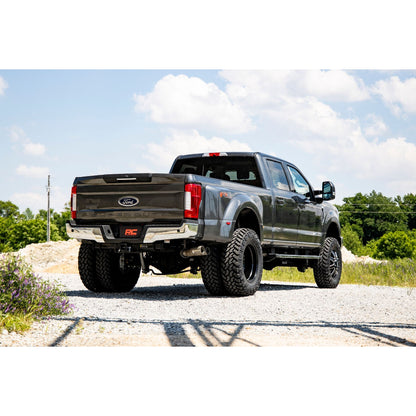 ROUGH COUNTRY 4.5 Inch Lift Kit | DRW | FR Drive Shaft | Ford F-350 Super Duty 4WD (17-22) | 55931