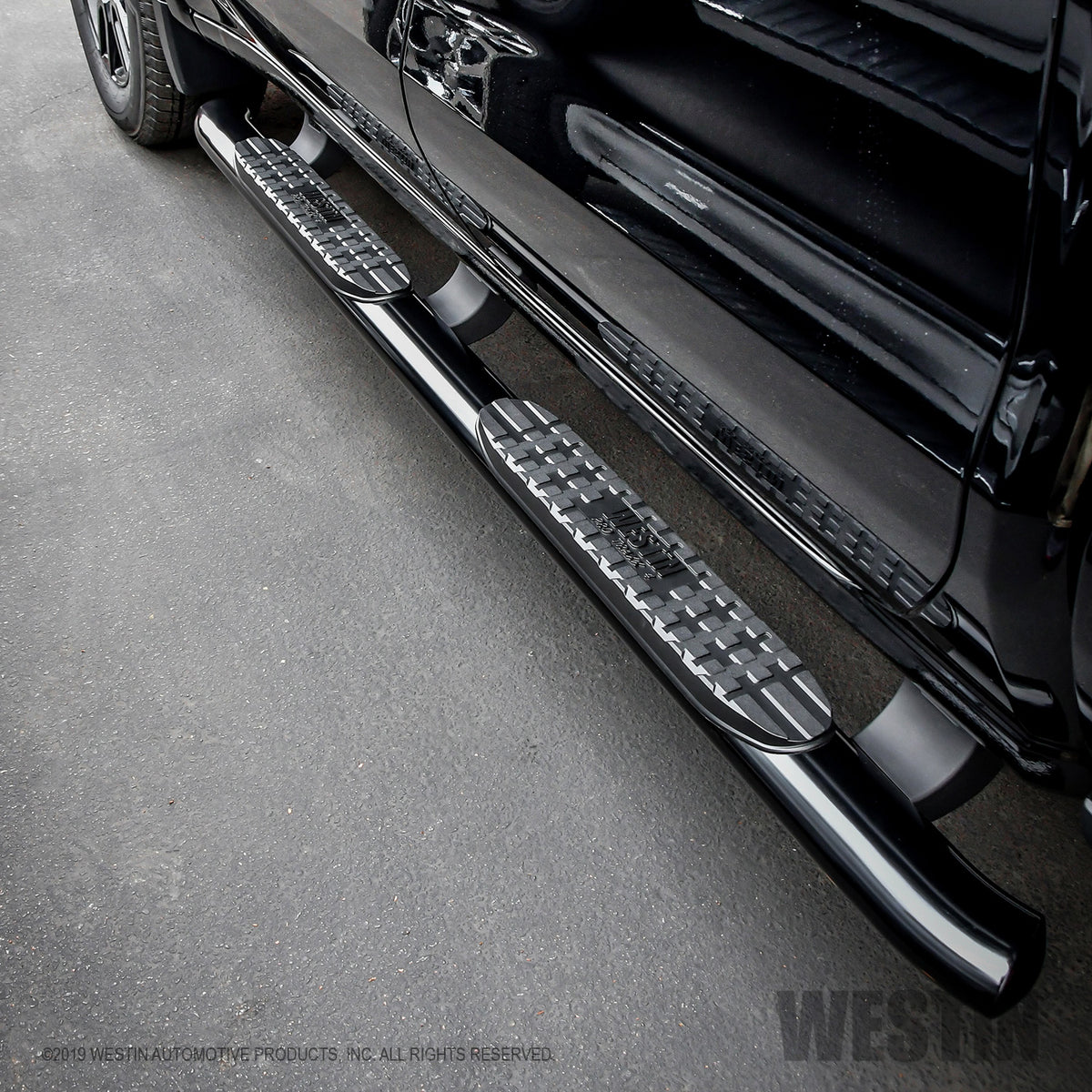 Westin PRO TRAXX 4 Nerf Steps 2019-2024 Chevy/GMC Silverado/Sierra 1500 Double Cab