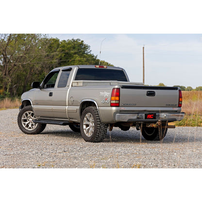 ROUGH COUNTRY HD2 Aluminum Running Boards | Ext Cab | Chevy/GMC 1500 (99-06 & Classic) | SRB990677A