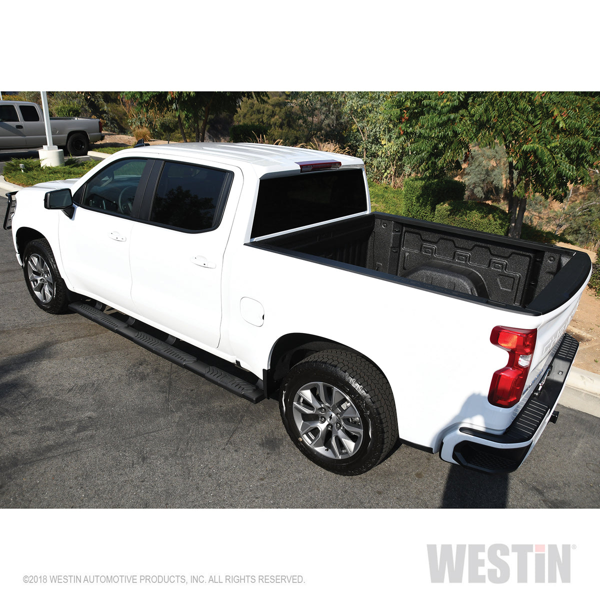 Westin R5 M-Series Wheel-to-Wheel Nerf Steps 2019-2024 Chevy/GMC Silverado/Sierra 1500 Crew Cab