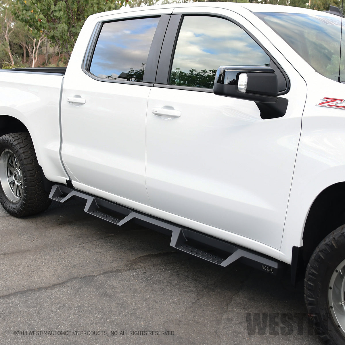 Westin HDX Drop Wheel-to-Wheel Nerf Steps 2019-2024 Chevy/GMC Silverado/Sierra 1500 Crew Cab