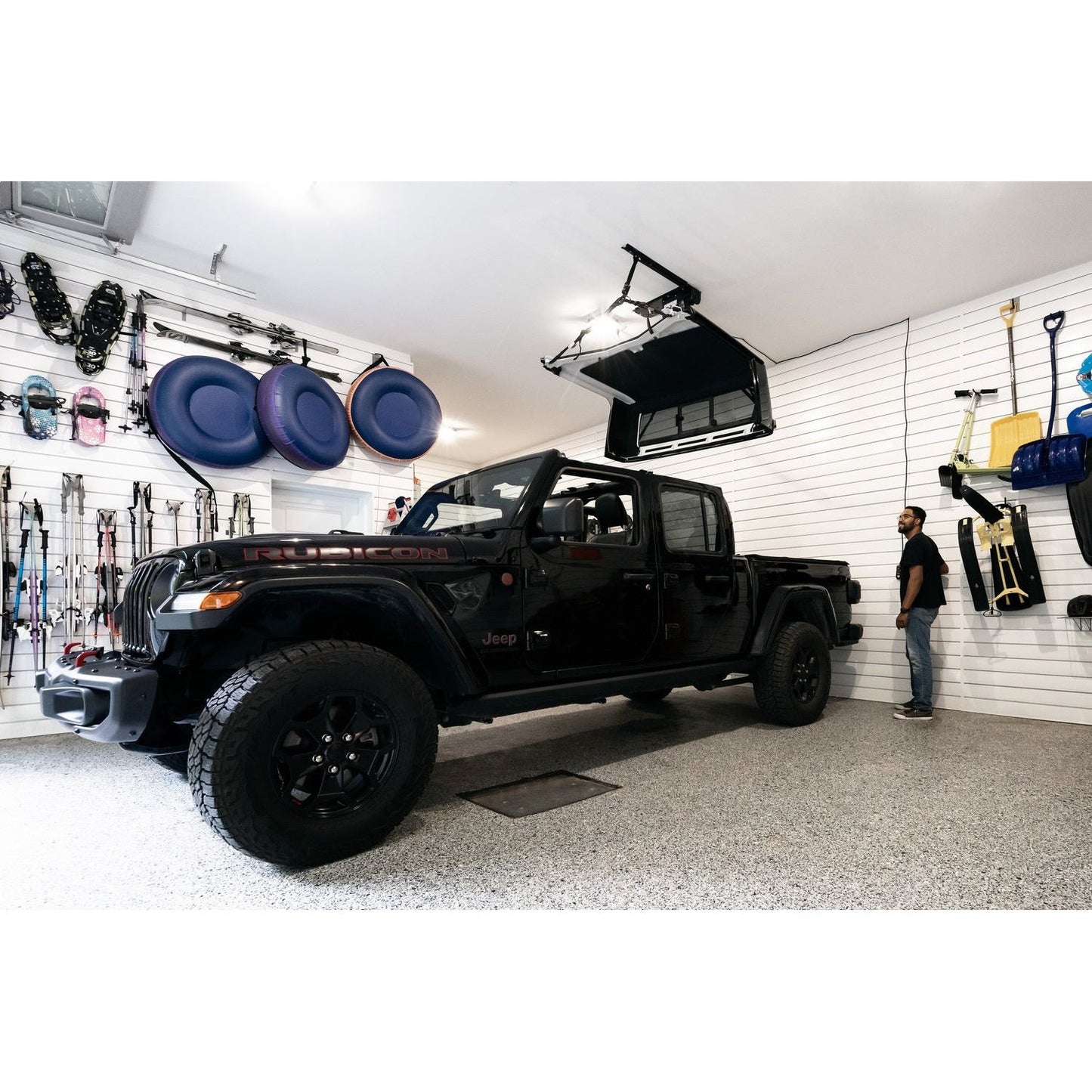 BESTOP | HOSS Hardtop Hoist Jeep 2018-26 Wrangler JL Black Bestop | 42820-01 in a garage with Jeep.