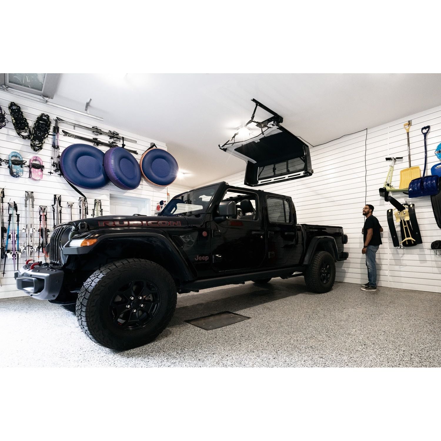 BESTOP | HOSS Hardtop Hoist Jeep 2018-26 Wrangler JL Black Bestop | 42820-01 in a garage with Jeep.