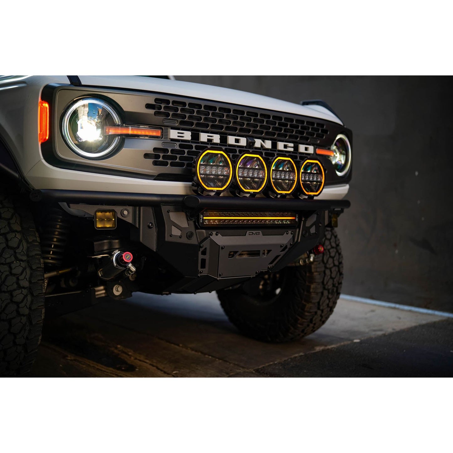 DV8 OFF-ROAD | 20 Inch Halo Elite Dual Row Light Bar w/ Accent Light  | BE20EW200W-H