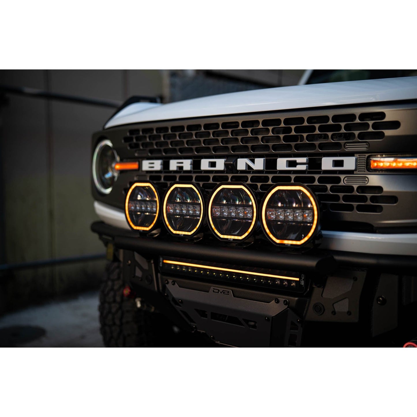 DV8 OFF-ROAD | 20 Inch Halo Elite Dual Row Light Bar w/ Accent Light  | BE20EW200W-H