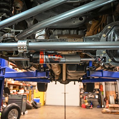 Synergy 2005+ Ford Super Duty F-250 / F-350 / F-450 / F-550 / F-600 Single Stabilizer Tie Rod Mount — Synergy 2005+ Ford Supe