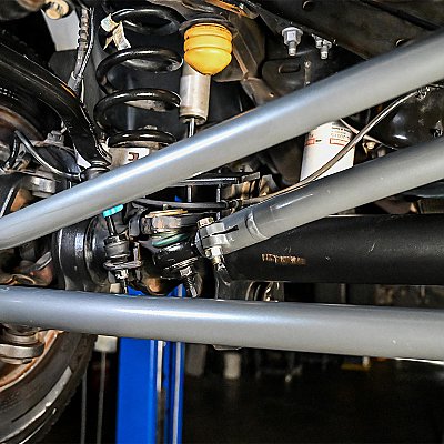 Synergy 2005+ Ford Super Duty F-250 / F-350 / F-450 / F-550 / F-600 Heavy Duty Adjustable Front Track Bar — Synergy 2005+ For