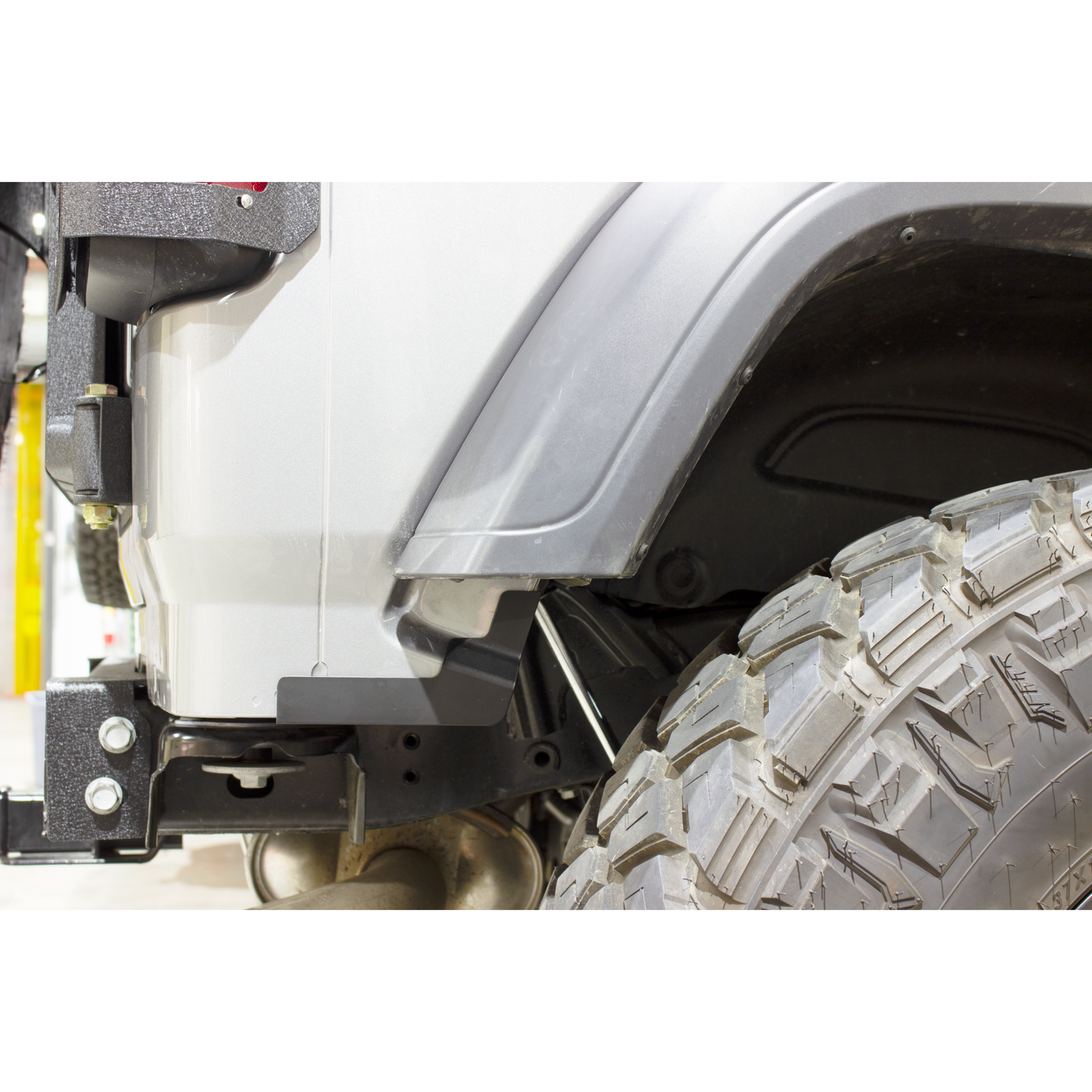 Fishbone Offroad | Jeep JL Quarter Panel Chip Guards For 18-Pres Wrangler JL 2/4 Door Black Fishbone Offroad | FB13139