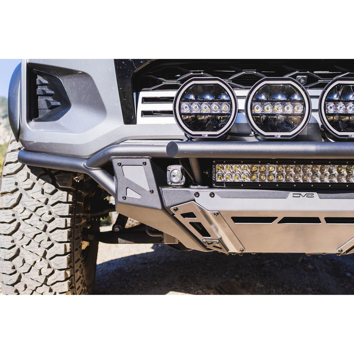 DV8 OFF-ROAD | 2023 2026 Chevy Colorado ZR2 Tube Front Bumper  | FBCS3-04