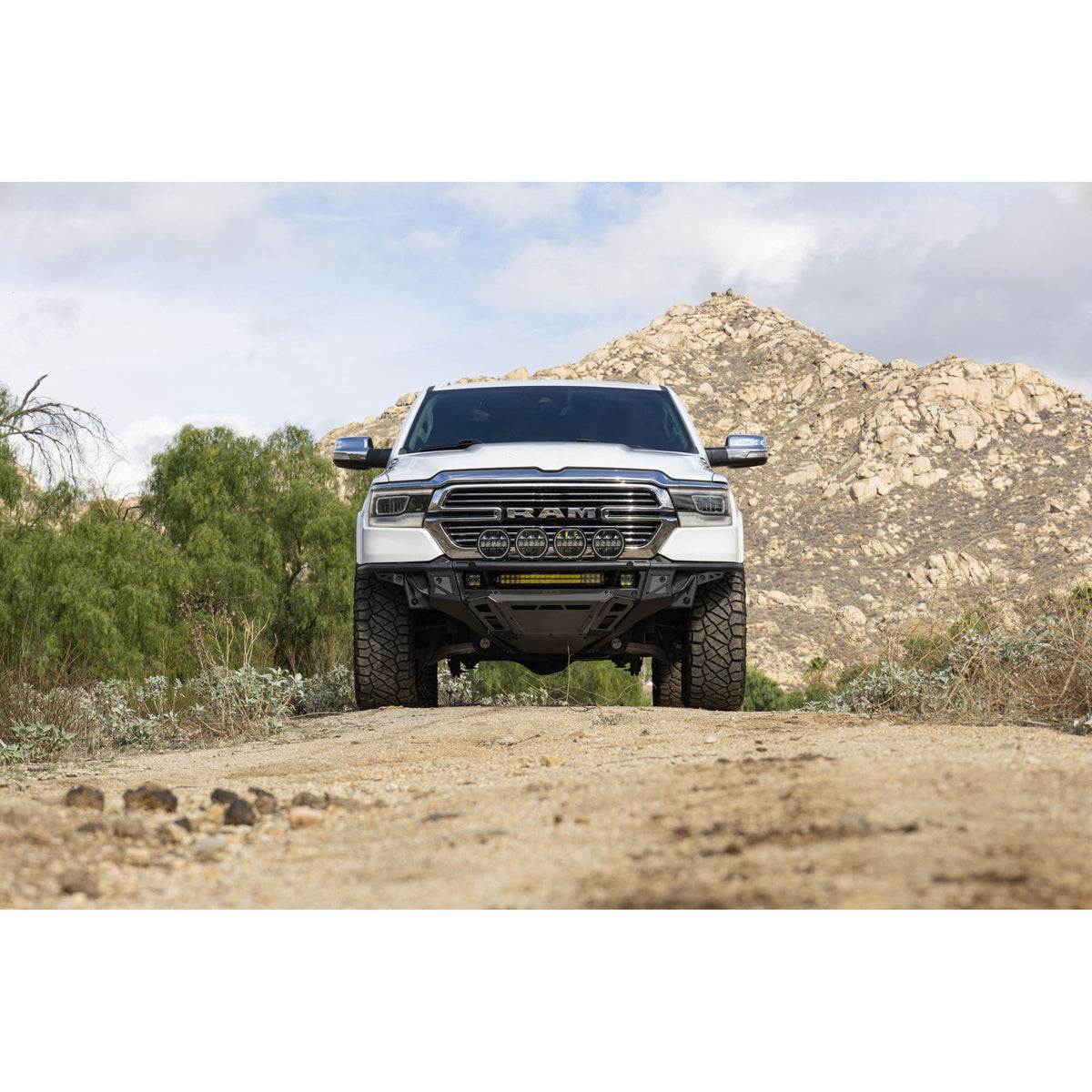 DV8 OFF-ROAD FBDR1-07 DV8 Offroad FBDR1-07 2019 for 2025 Ram 1500 Tube Front Bumper