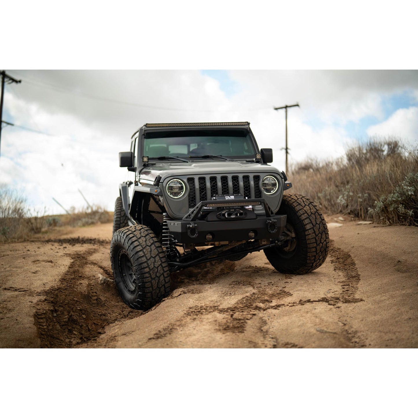 DV8 OFF-ROAD | 2020 2025 Jeep Gladiator JT Armor Fender Flares  | FDGL-09