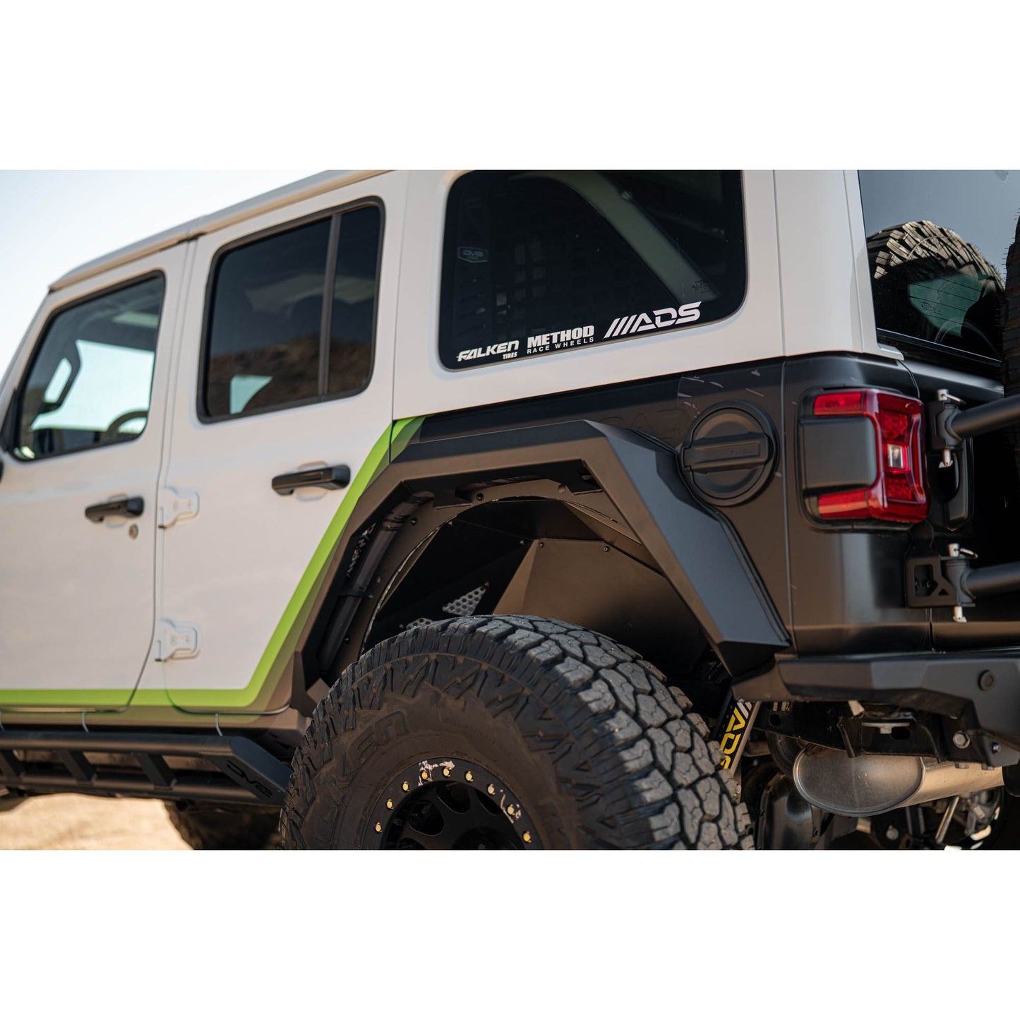 DV8 OFF-ROAD | 2018 2025 Jeep Wrangler JL Armor Fender Flares  | FDJL-09