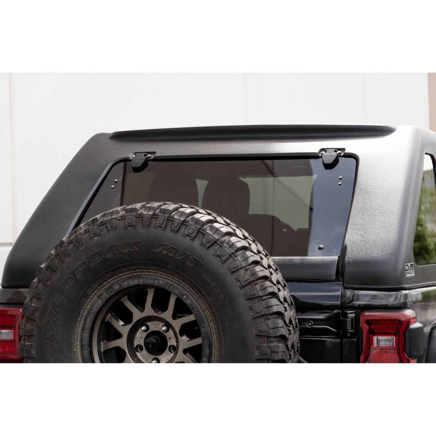 DV8 OFF-ROAD | 2018 2025 Jeep Wrangler JLU 4 Door Razor Series Fastback Hard Top  | HTJL02-B