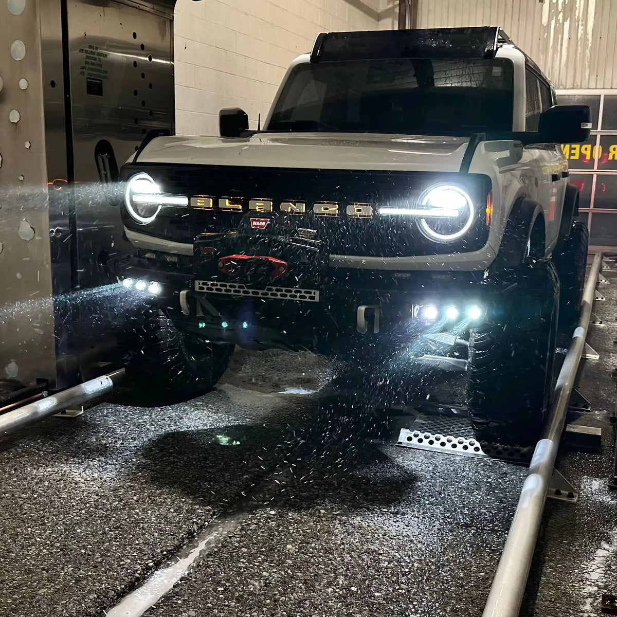 ORACLE Lighting | LASER Auxiliary and LED Fog Light Kit | Ford Bronco | 5928-LZZ-001