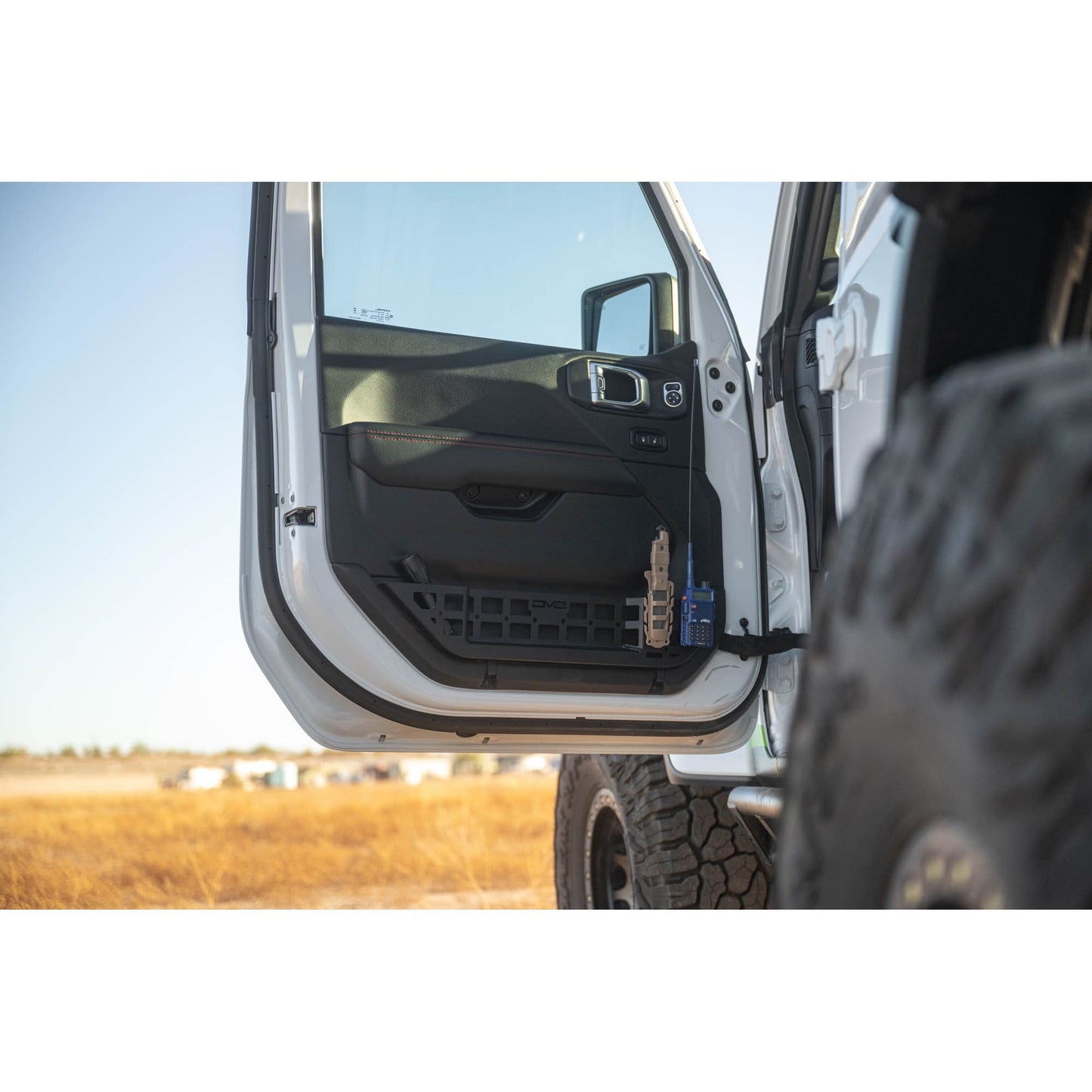 DV8 OFF-ROAD | 2018 2025 Jeep Wrangler JL & Gladiator JT Electric Seat Front Door Molle Pockets  | MPJL-10