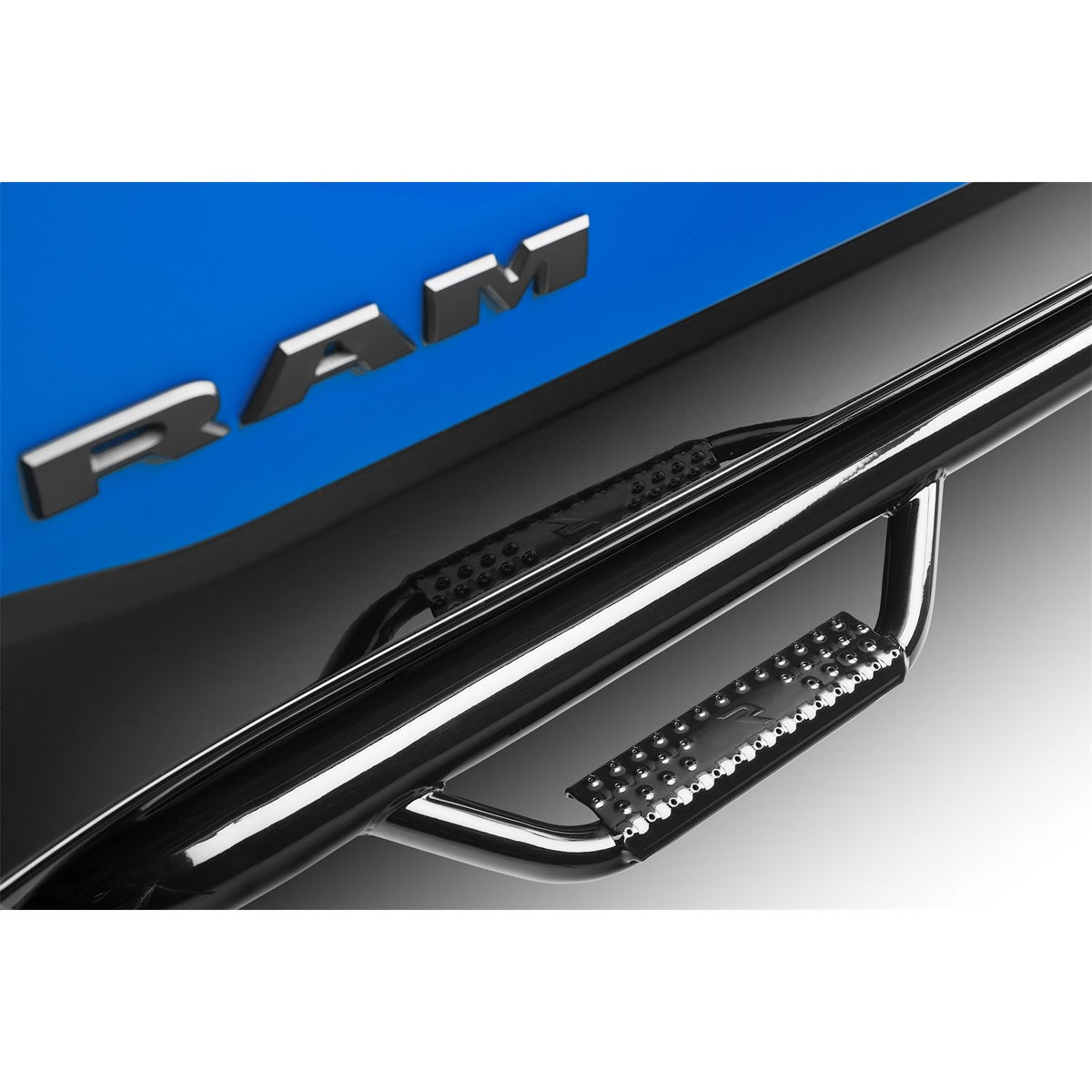 N-FAB D1980CC Nerf Step-Cab Len-19-24 for Ram 1500 Crew-Gloss Blk