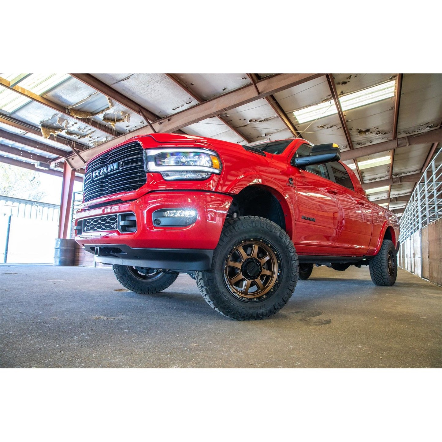 ReadyLIFT 6'' Lift Kit with Falcon Shocks with Ring and Crossmember High Output Diesel Motor (3500) 49-19631
