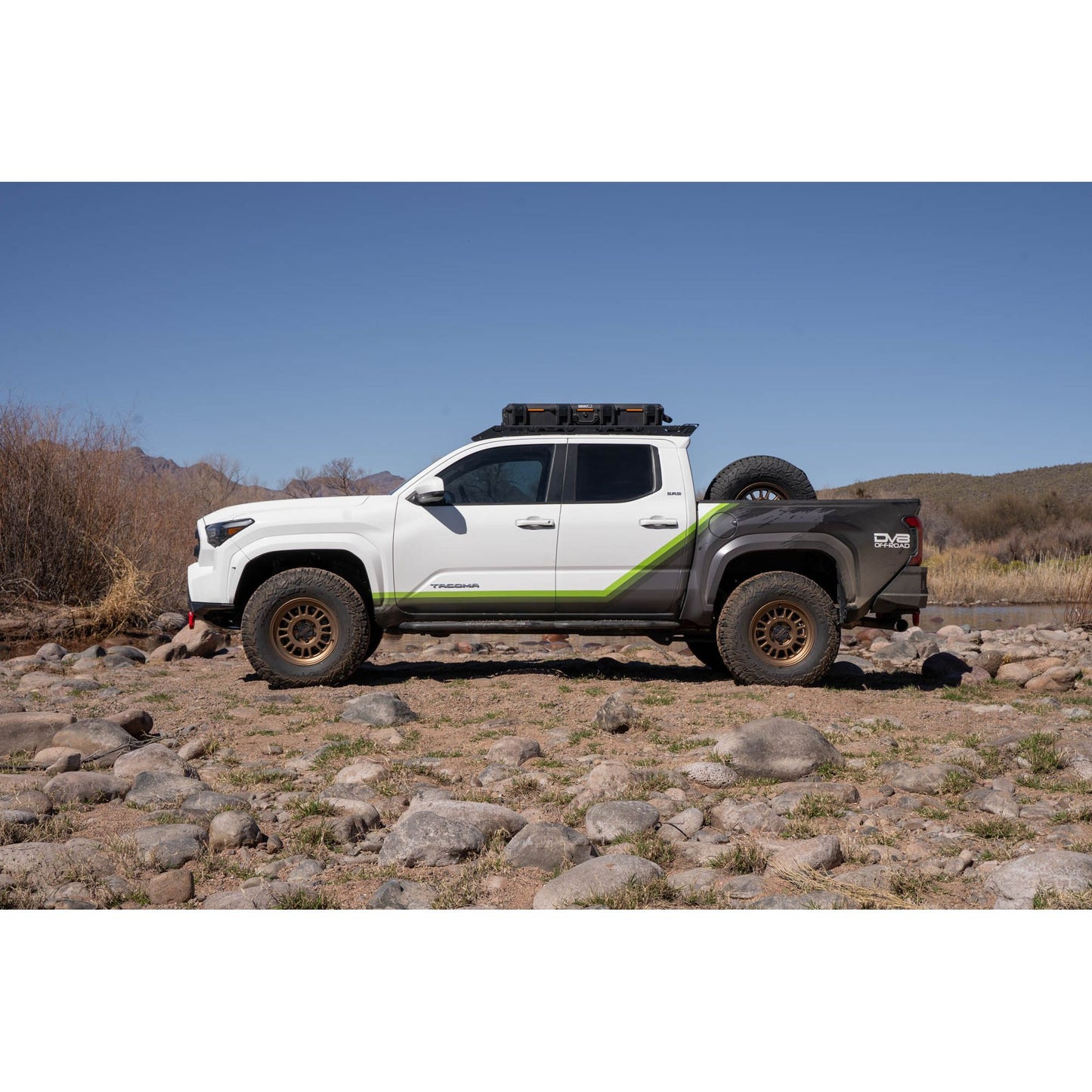 DV8 OFF-ROAD | 2024 2025 Toyota Tacoma Double Cab Roof Rack  | RRTT1-04