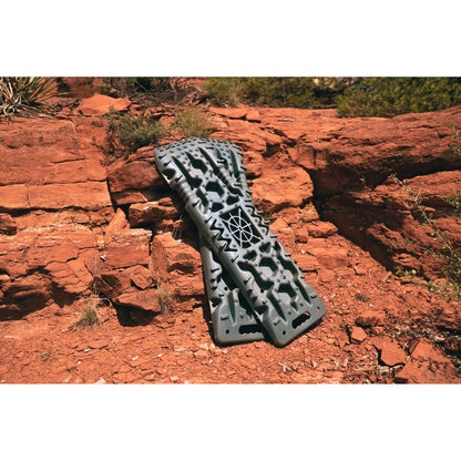 DV8 OFF-ROAD | Traction Boards With Carry Bag Red  | RTB1-01RD