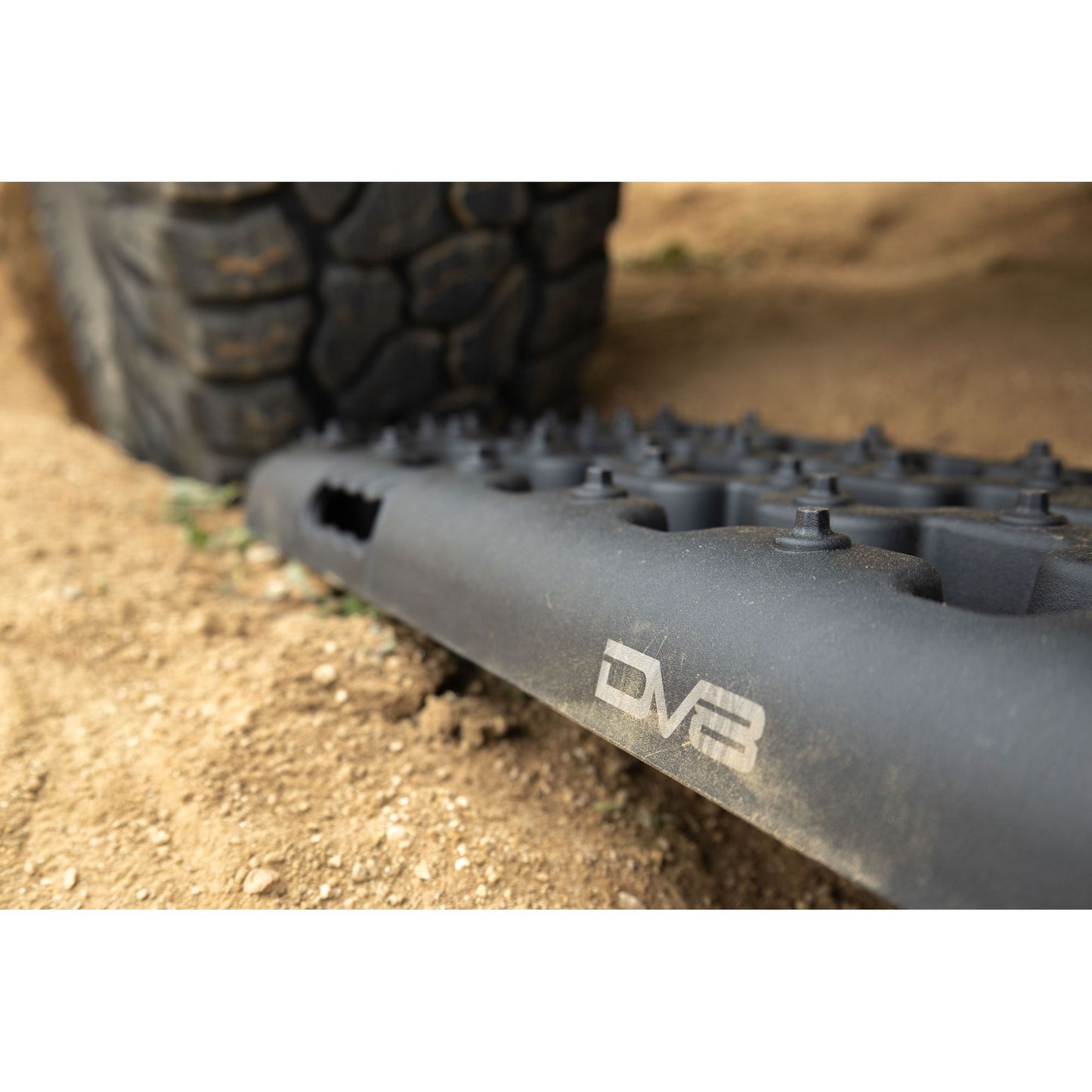 DV8 OFF-ROAD | DV8 Xtract Traction Boards Pair Black  | RTB1-02BK