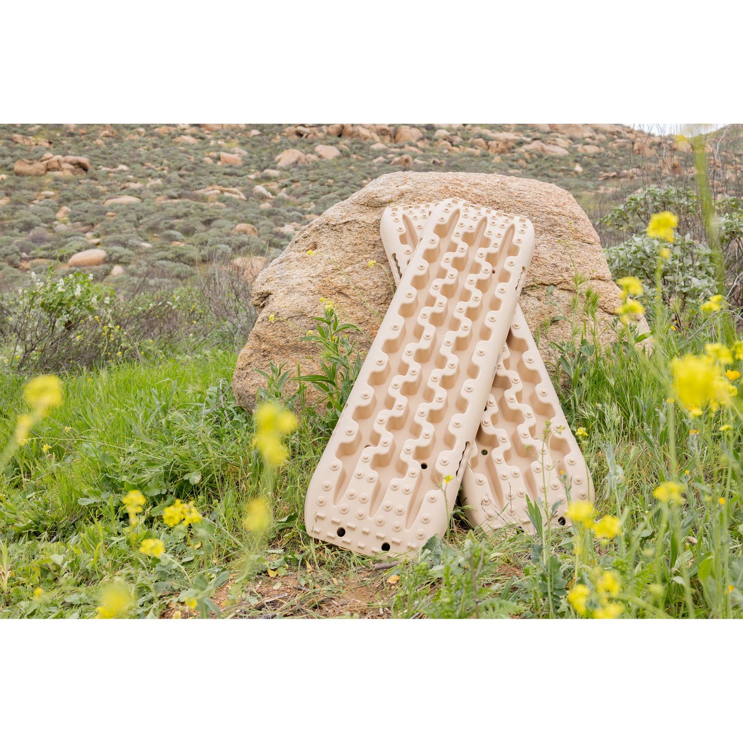 DV8 OFF-ROAD | DV8 Xtract Traction Boards Pair Tan  | RTB1-02TN