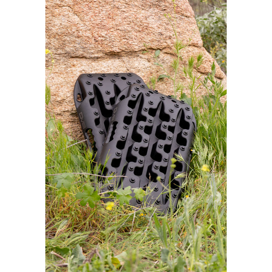DV8 OFF-ROAD | DV8 Xtract Mini Traction Board Pair Black  | RTB2-02BK