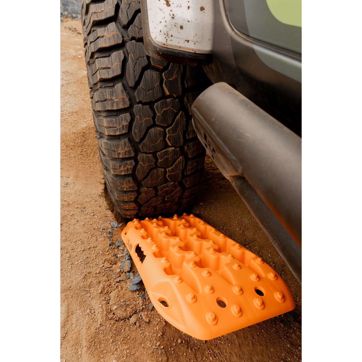 DV8 OFF-ROAD | DV8 Xtract Mini Traction Board Pair Orange  | RTB2-02OR