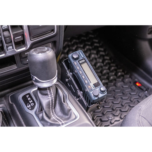 RUGGED RIDGE | 13551.06 | 18-C Wrangler Jl/20-C Gladiator Race Radio Mount