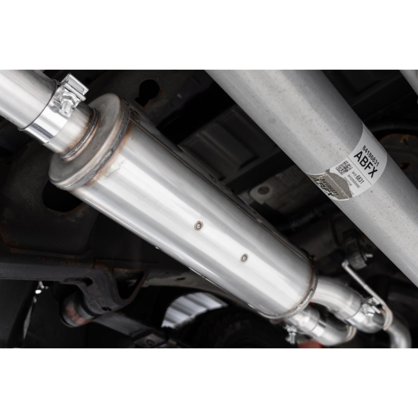 MBRP | 3.0 inch Cat-Back 2.5 inch Dual Split Rear Quad Carbon Fiber Tips 4.0 inch OD Dual Out 19-up Silverado/Sierra 1500  | S50043CF