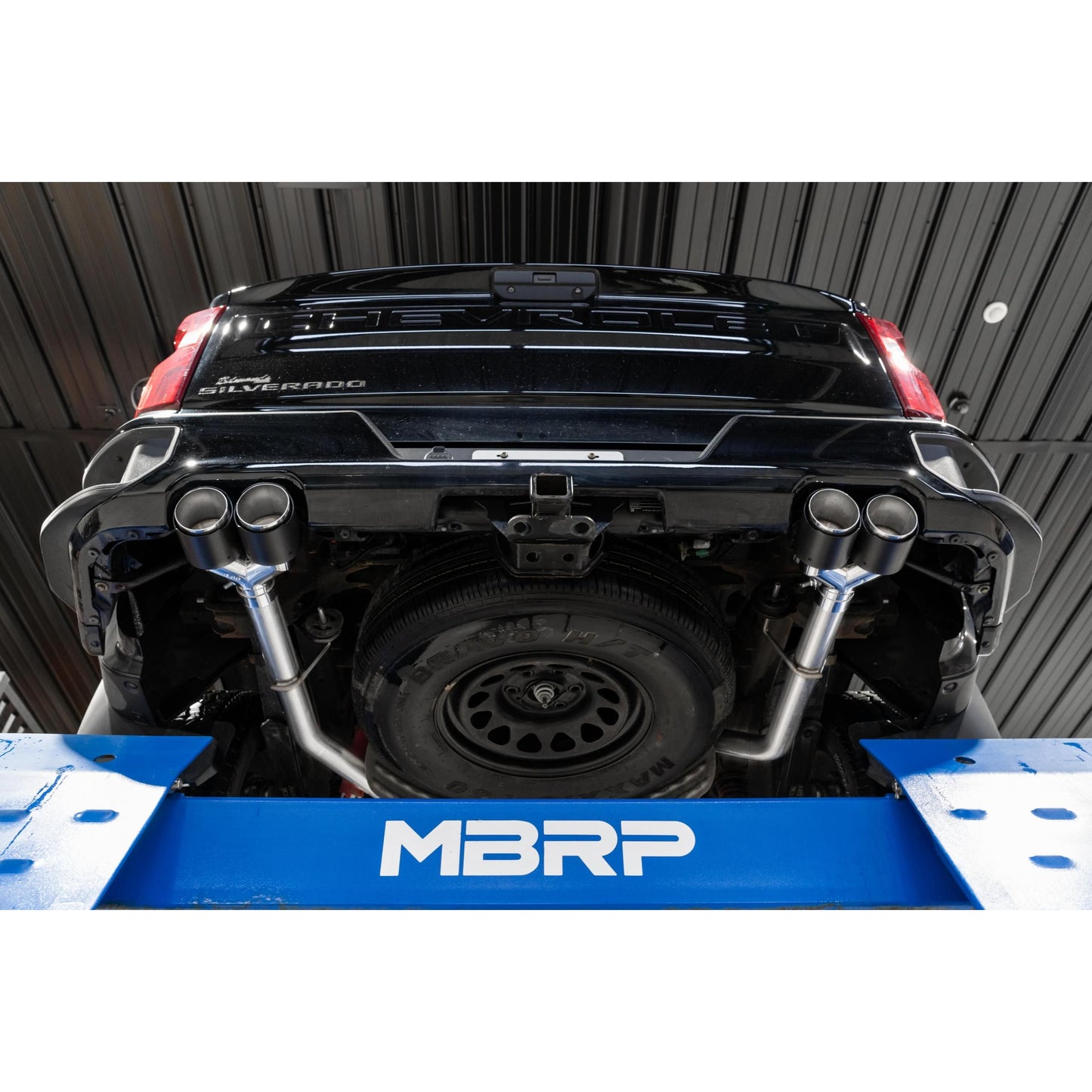 MBRP | 3.0 inch Cat-Back 2.5 inch Dual Split Rear Quad Carbon Fiber Tips 4.0 inch OD 19-up Silverado/Sierra 1500 Dual Out  | S50053CF